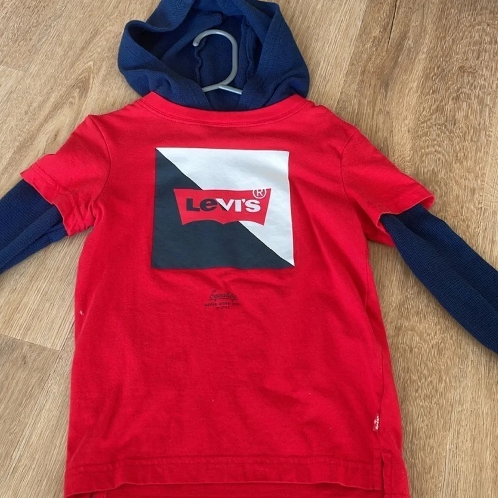 Levi’s Sweatshirt
